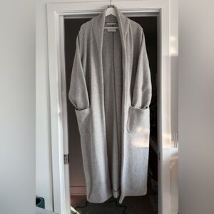 Babaton long unlined light gray merino wool shawl